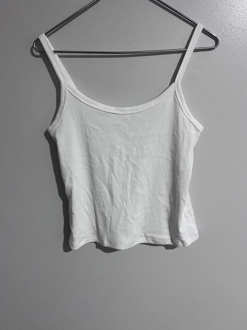 Aritzia Camisole Womens L White Ribbed Knit Scoop Neck Strappy Tank Slim Casual